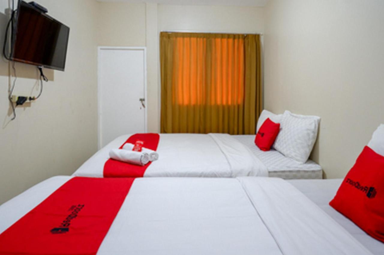 เรดดอร์ซ เนียร์ อาห์หมัด ยานี โมนูเมนต์ พาร์ค คูดัส Hotel Kudus ภายนอก รูปภาพ