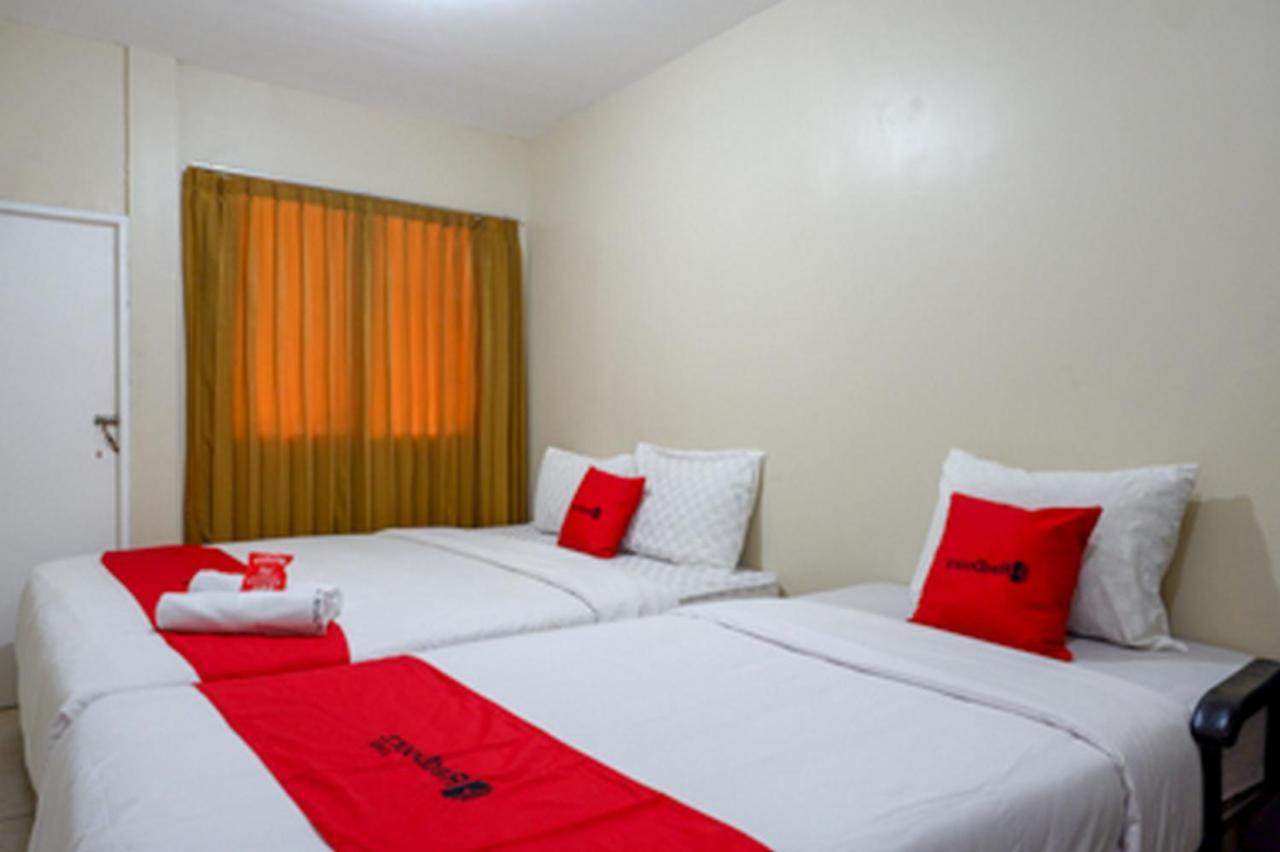 เรดดอร์ซ เนียร์ อาห์หมัด ยานี โมนูเมนต์ พาร์ค คูดัส Hotel Kudus ภายนอก รูปภาพ